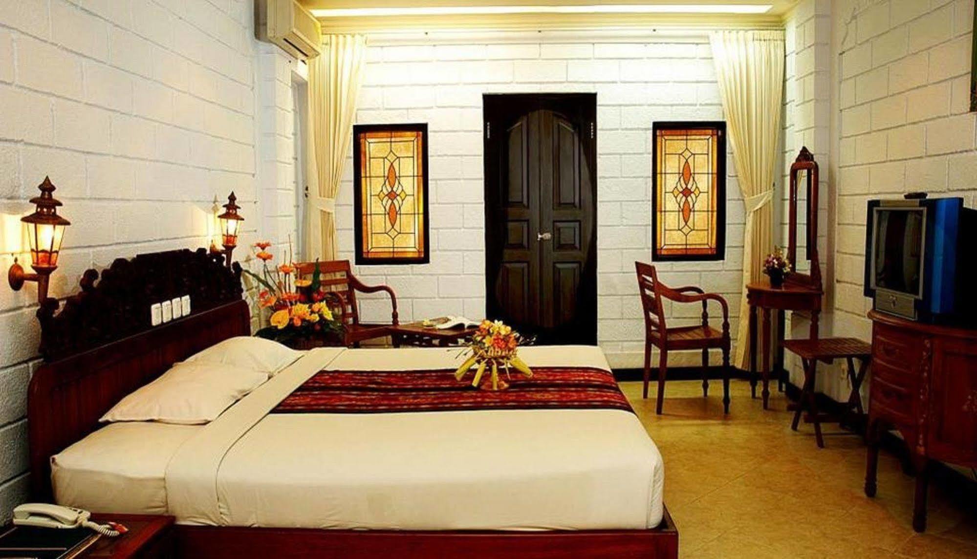 Vilarisi Hotel Legian Exteriör bild