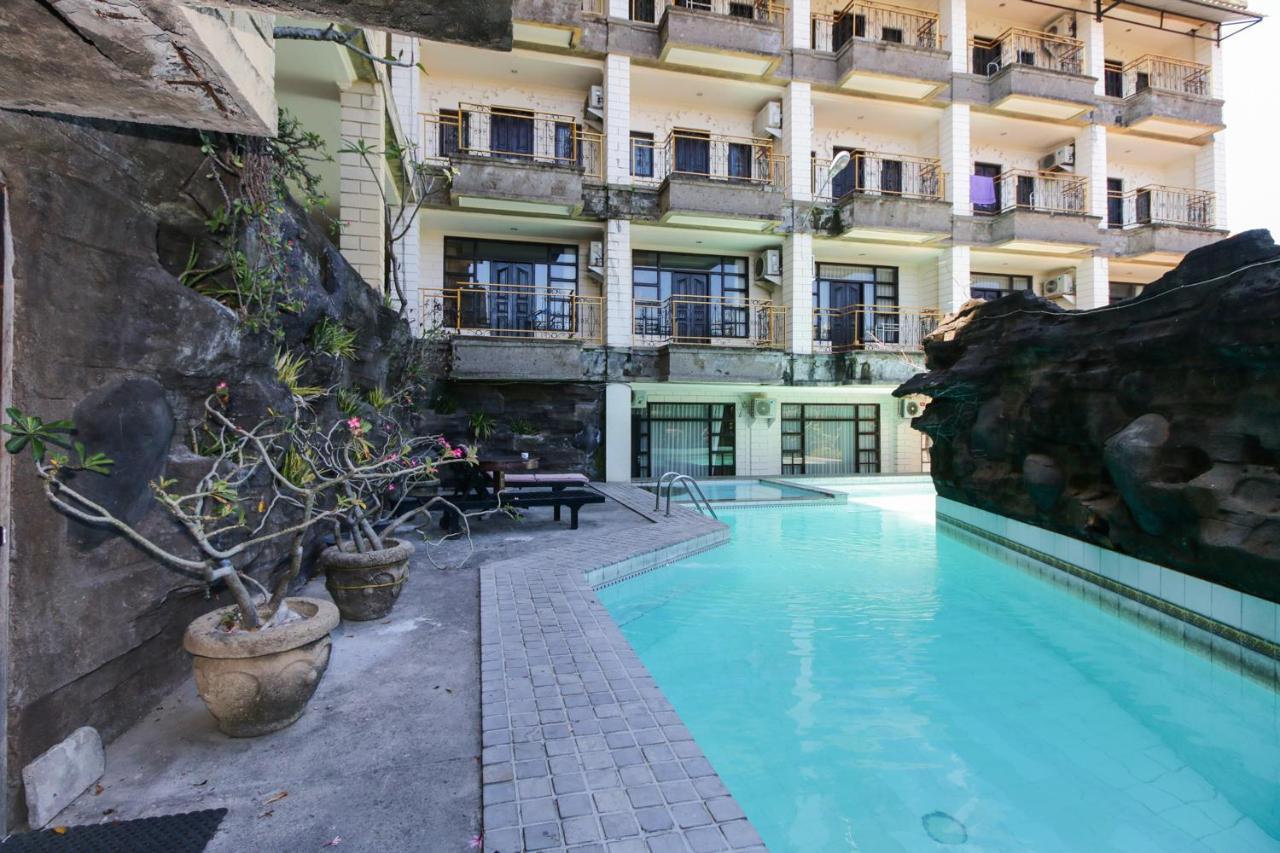 Vilarisi Hotel Legian Exteriör bild