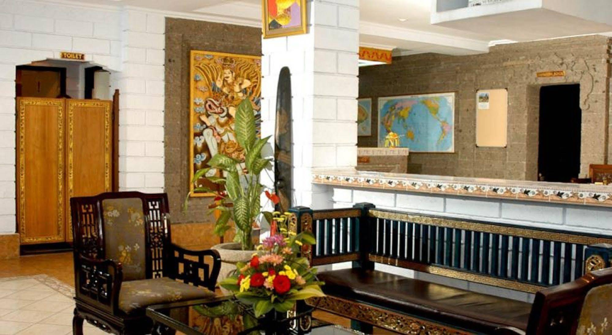Vilarisi Hotel Legian Exteriör bild